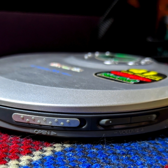 Vintage Aiwa CD/R RW Compact Disc Player | XP-V731 | Tested | Good Condition - Picture 7 of 7